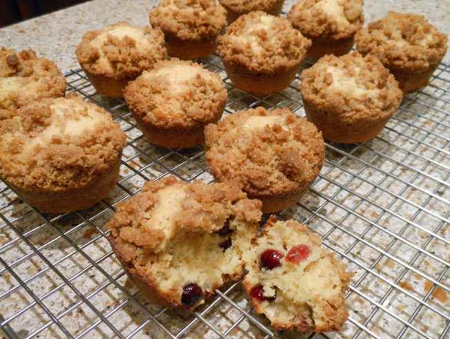 cranberryeggnogmuffins