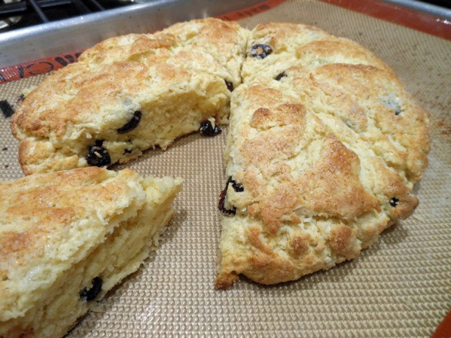 cranberryeggnogscones